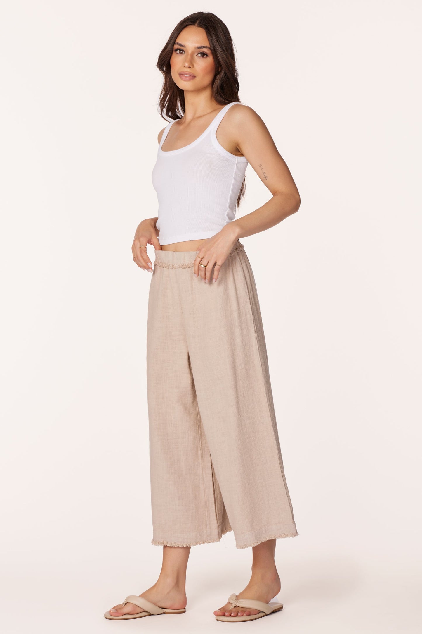 RAW EDGE CROPPED PANT