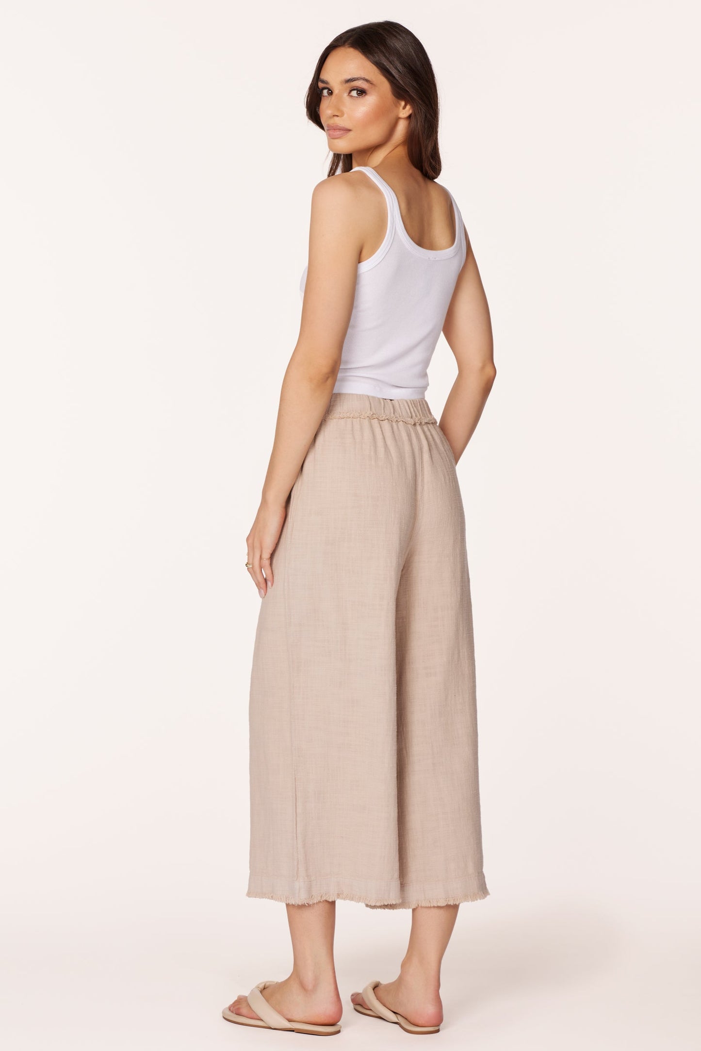 RAW EDGE CROPPED PANT